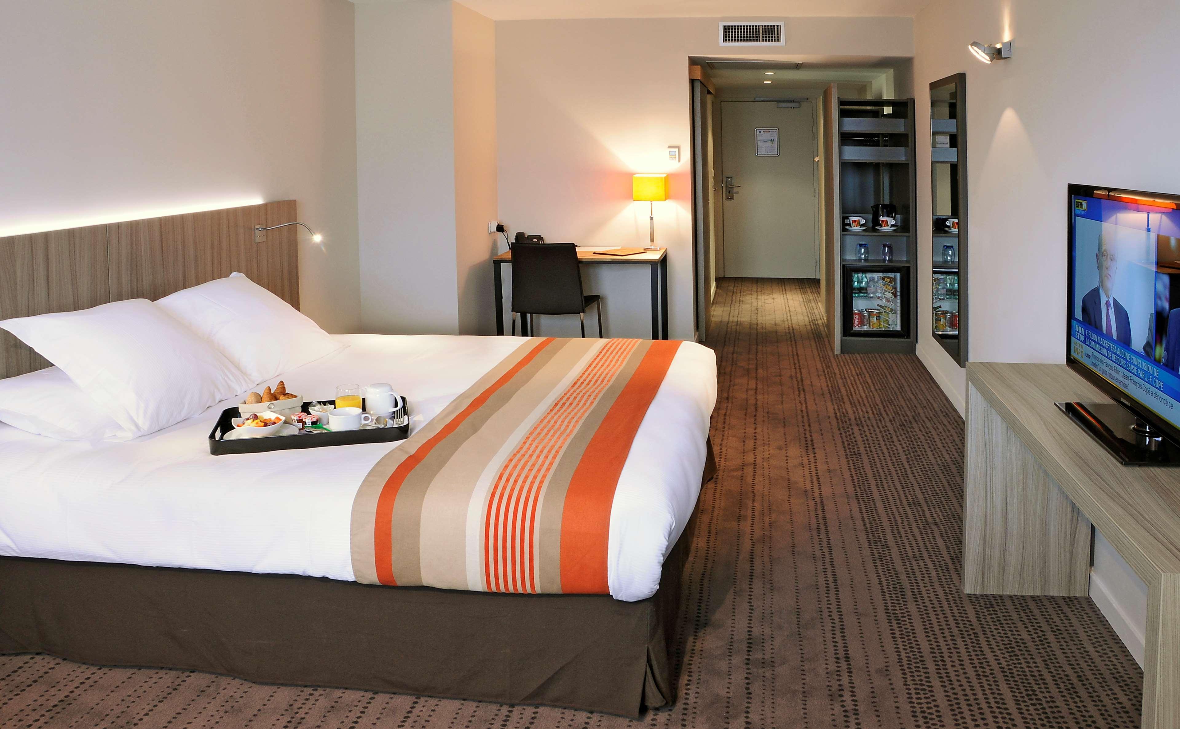 Best Western Plus Hotel & Spa De Chassieu Exterior photo